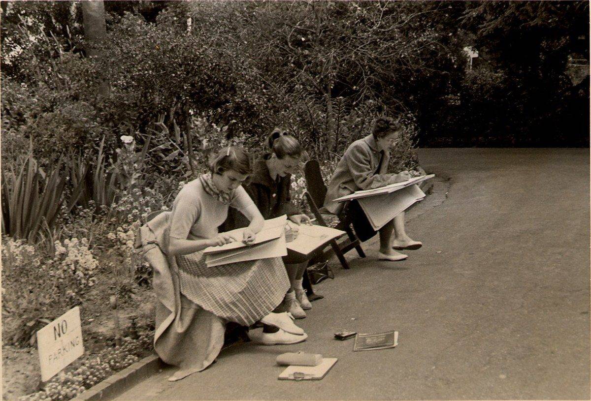 Barbara Ann Albers (center) sketching with classmates at California College of Arts and Crafts, 1953